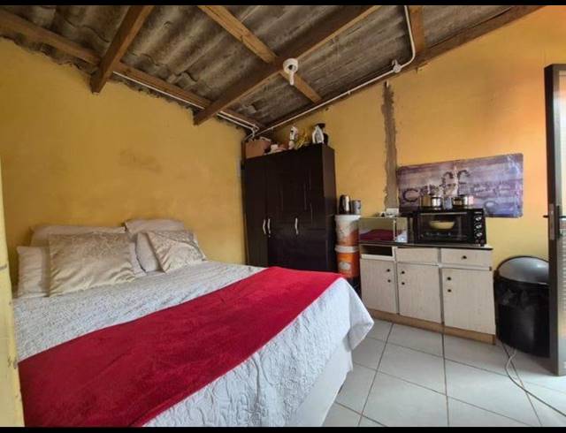 5 BEDROOM HOUSE FOR SALE IN UMLAZI D